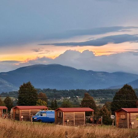 Camp The Sunrise Hill Hotel Pivka Exterior foto