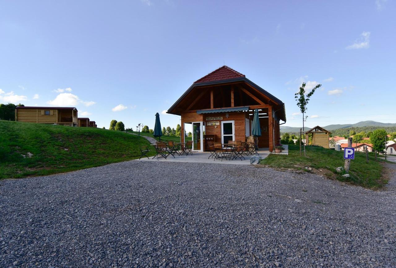 Camp The Sunrise Hill Hotel Pivka Exterior foto
