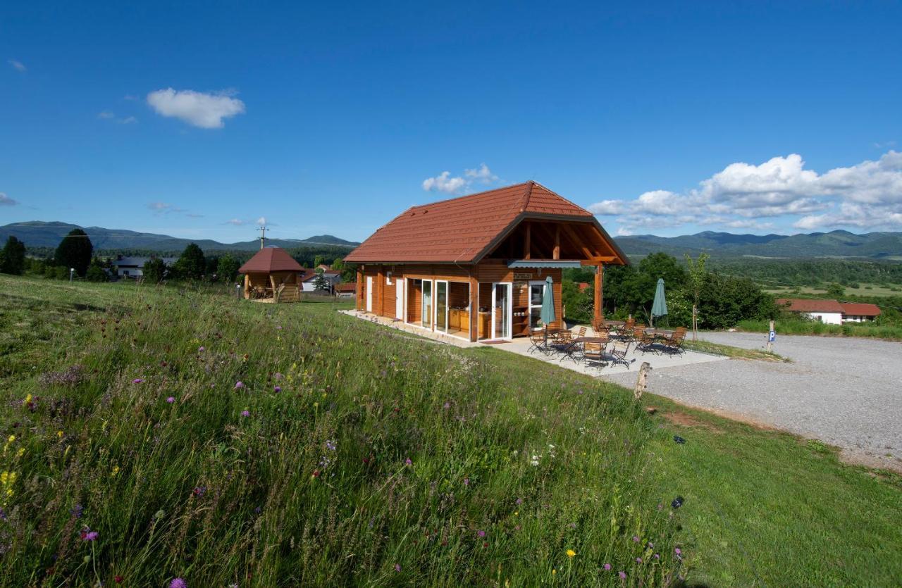 Camp The Sunrise Hill Hotel Pivka Exterior foto