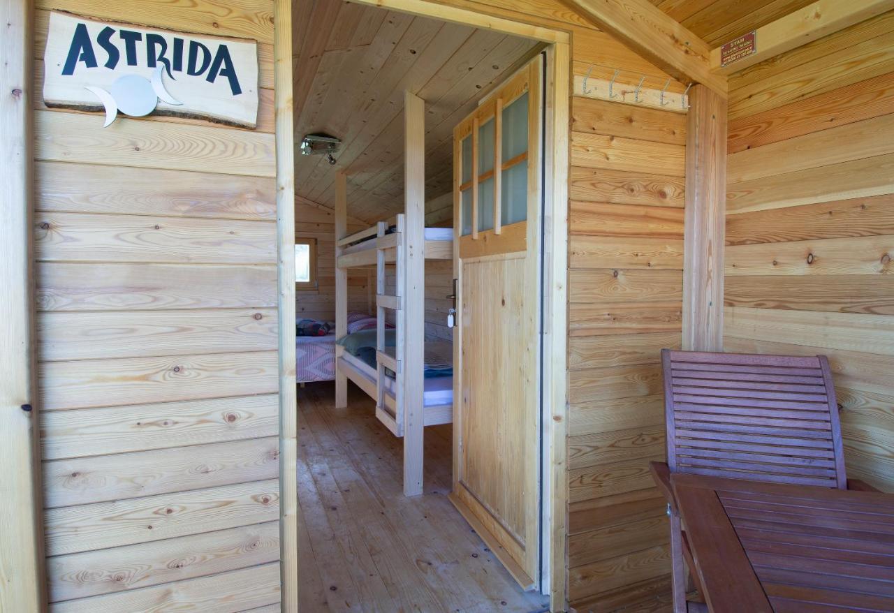 Camp The Sunrise Hill Hotel Pivka Exterior foto